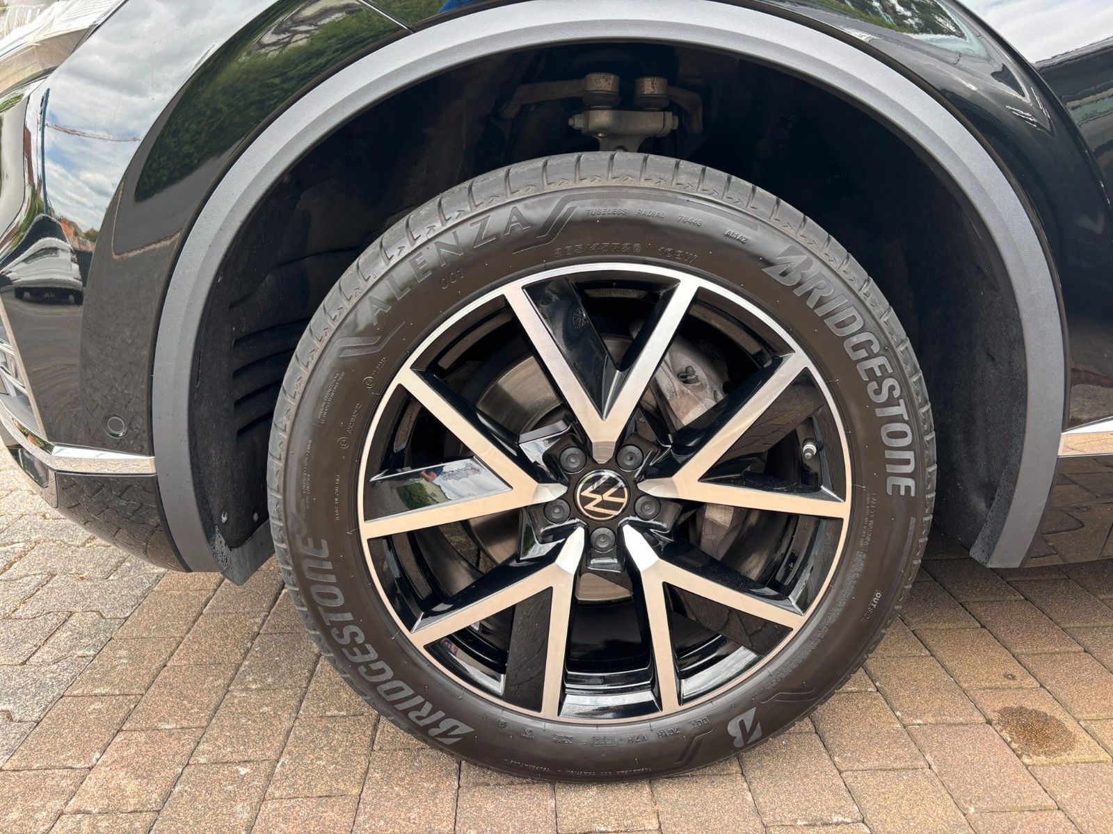 Volkswagen Touareg Elegance 4M - Samsaru's Car Outlet