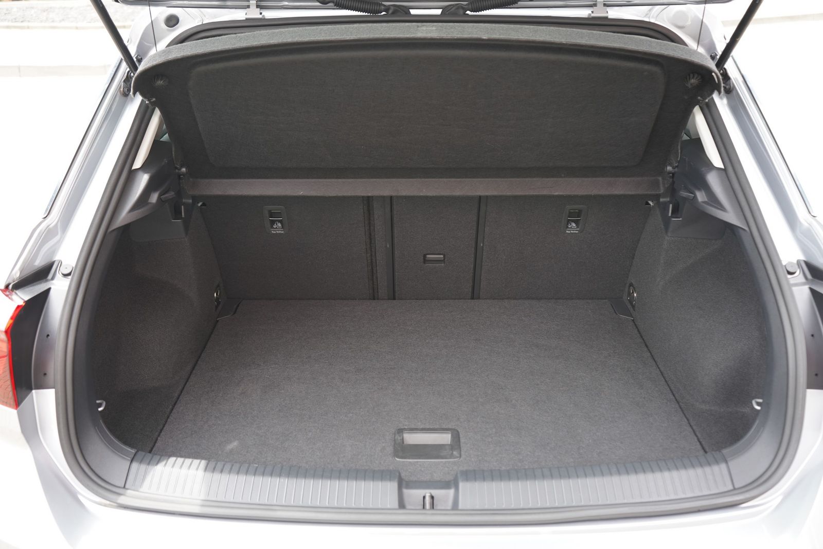 Volkswagen T-Roc 1.0 TSI Life - Samsaru's Car Outlet