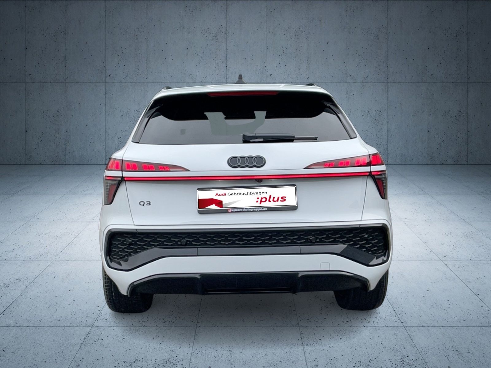 Audi Q3 SUV e-hybrid S tr. S line AHK PANO LED ACC Ca