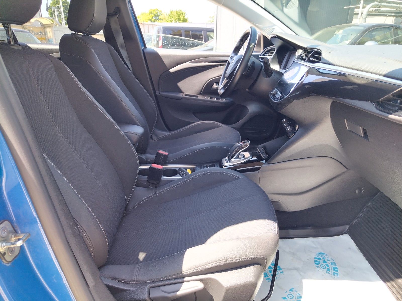 Opel Corsa F Elegance - Samsaru's Car Outlet