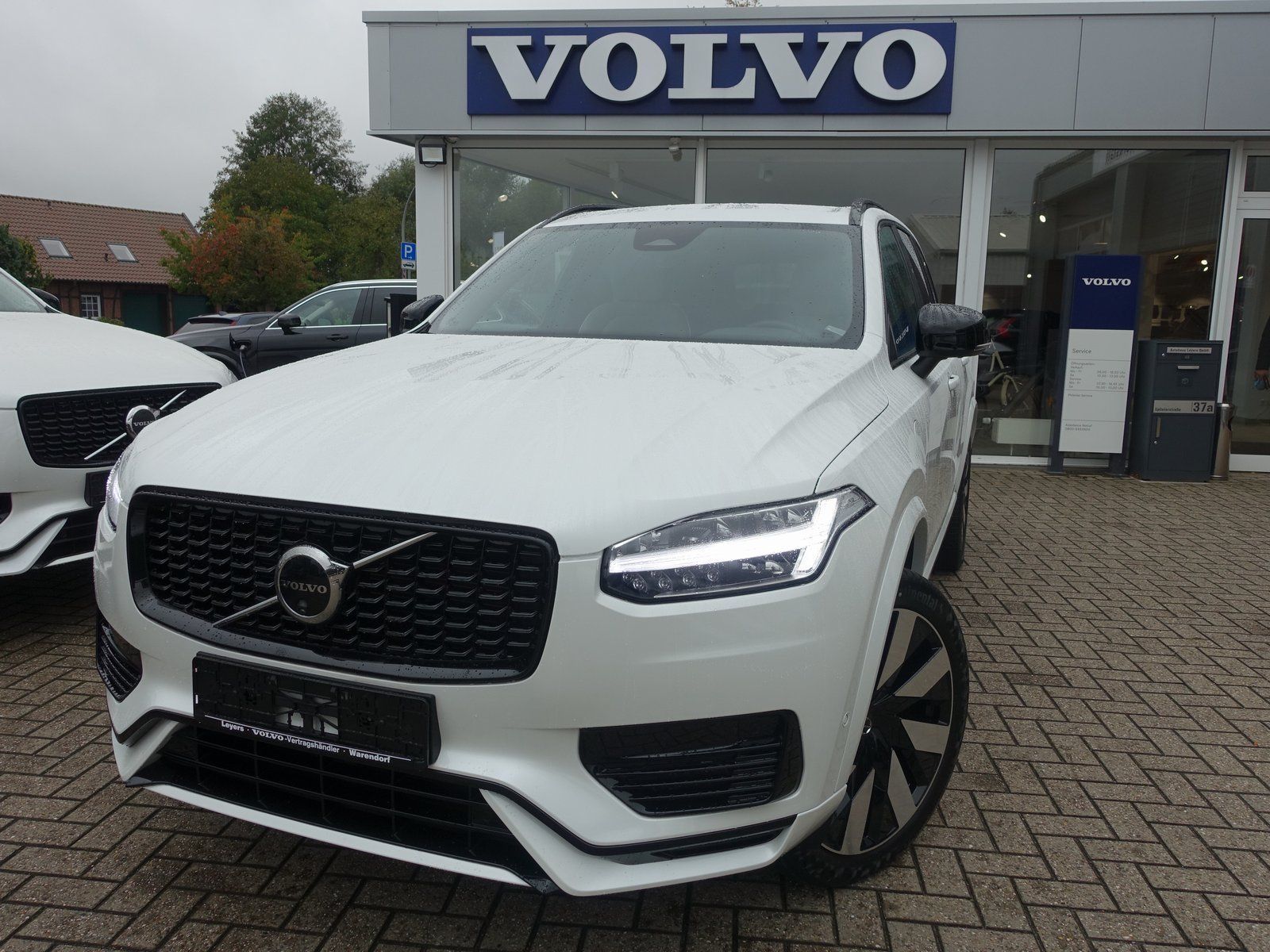 Volvo XC90 Plus Dark T8 AWD Plug-inHybrid/AHK/360°/H&K