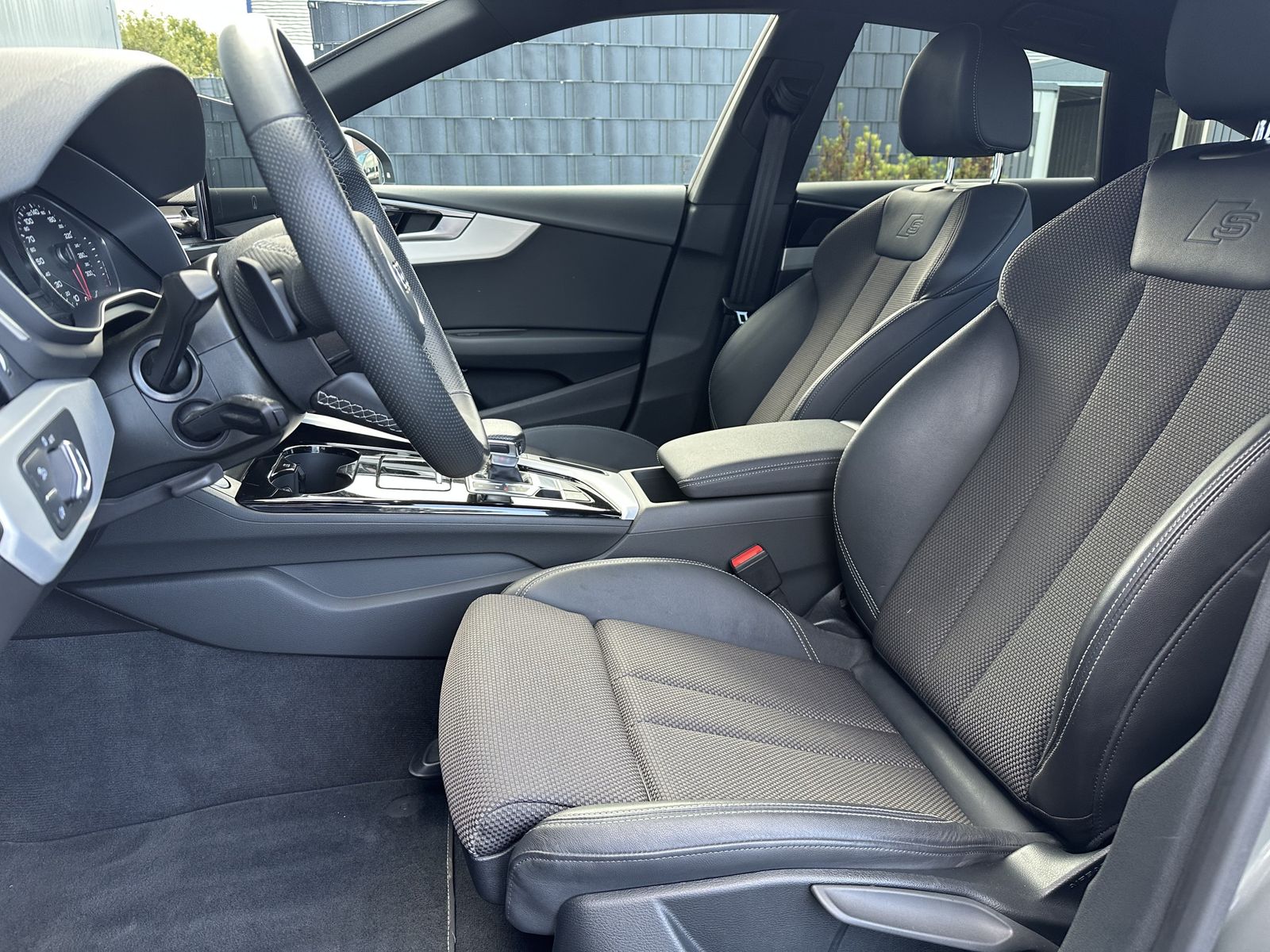 Audi A5 SpB 40 TDI Qu S-Line NAV+LED+AHK+20ZO+1HD+SHZ