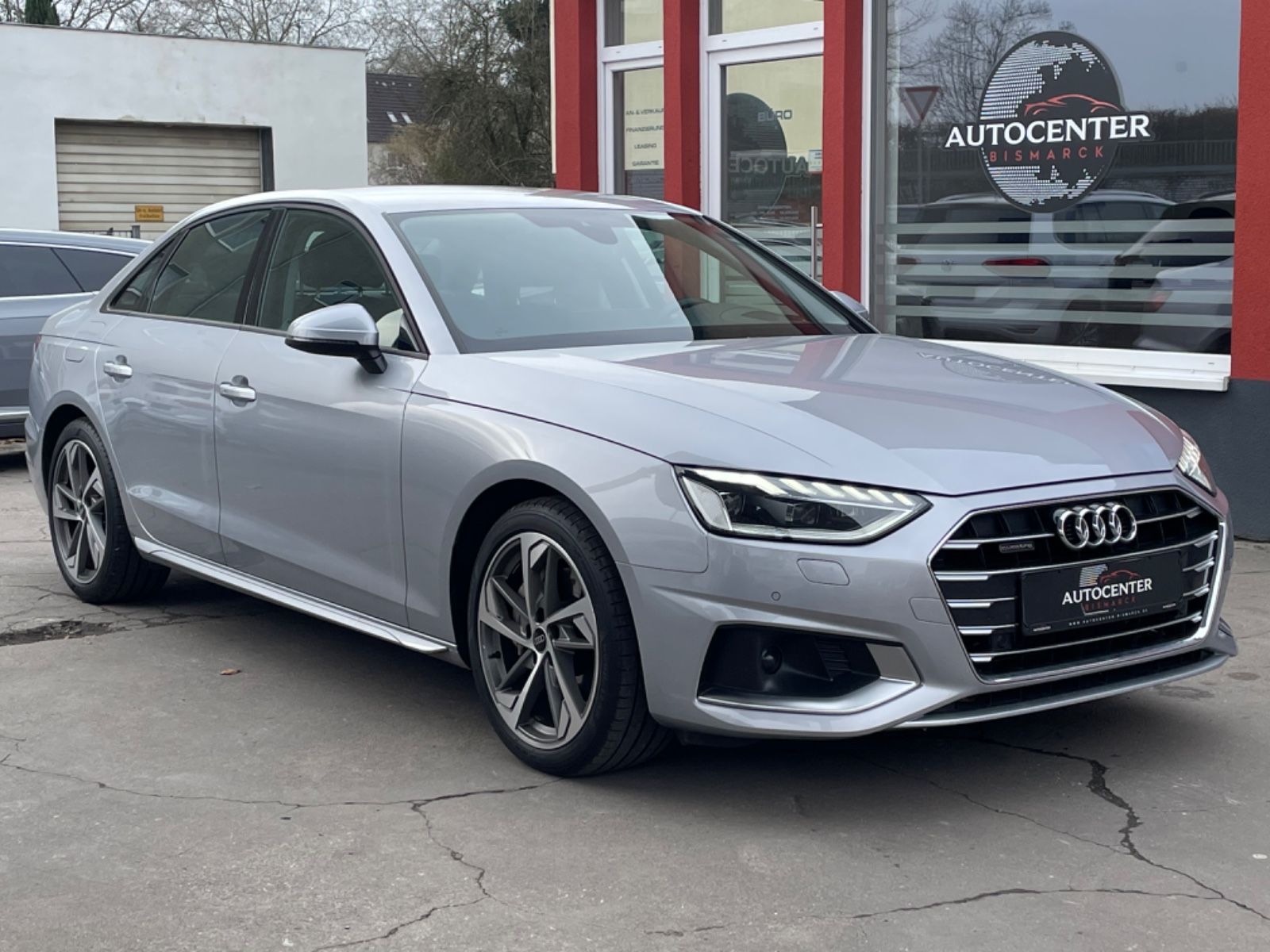 Audi A4 Lim. 40 TDI quattro advanced