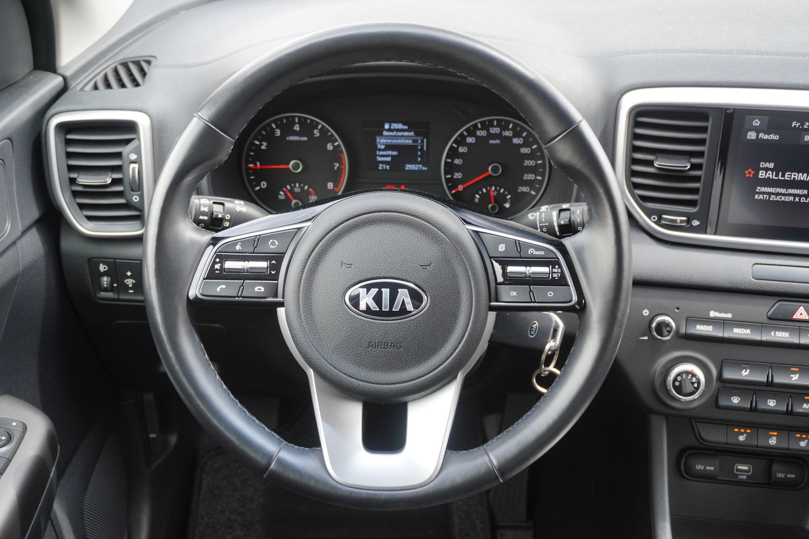Kia Sportage 1.6 Edition 2WD - Samsaru's Car Outlet