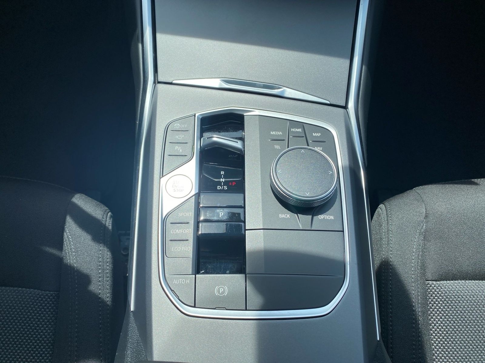 BMW 320d xDrive Touring HUD Pano DA Prof. AHK STH
