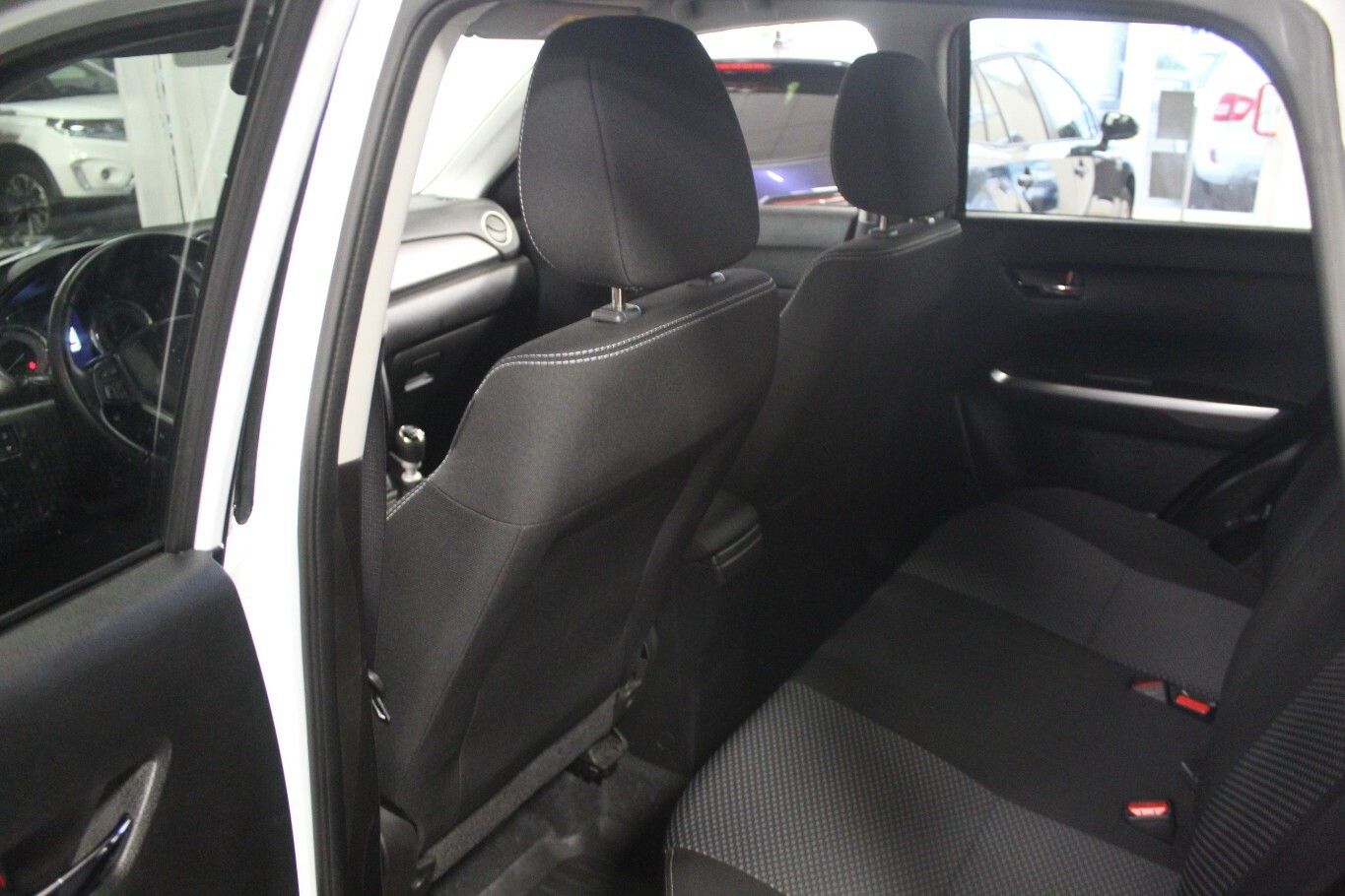 Suzuki Vitara 1.4 Boosterjet Comfort Hybrid - Samsaru's Car Outlet