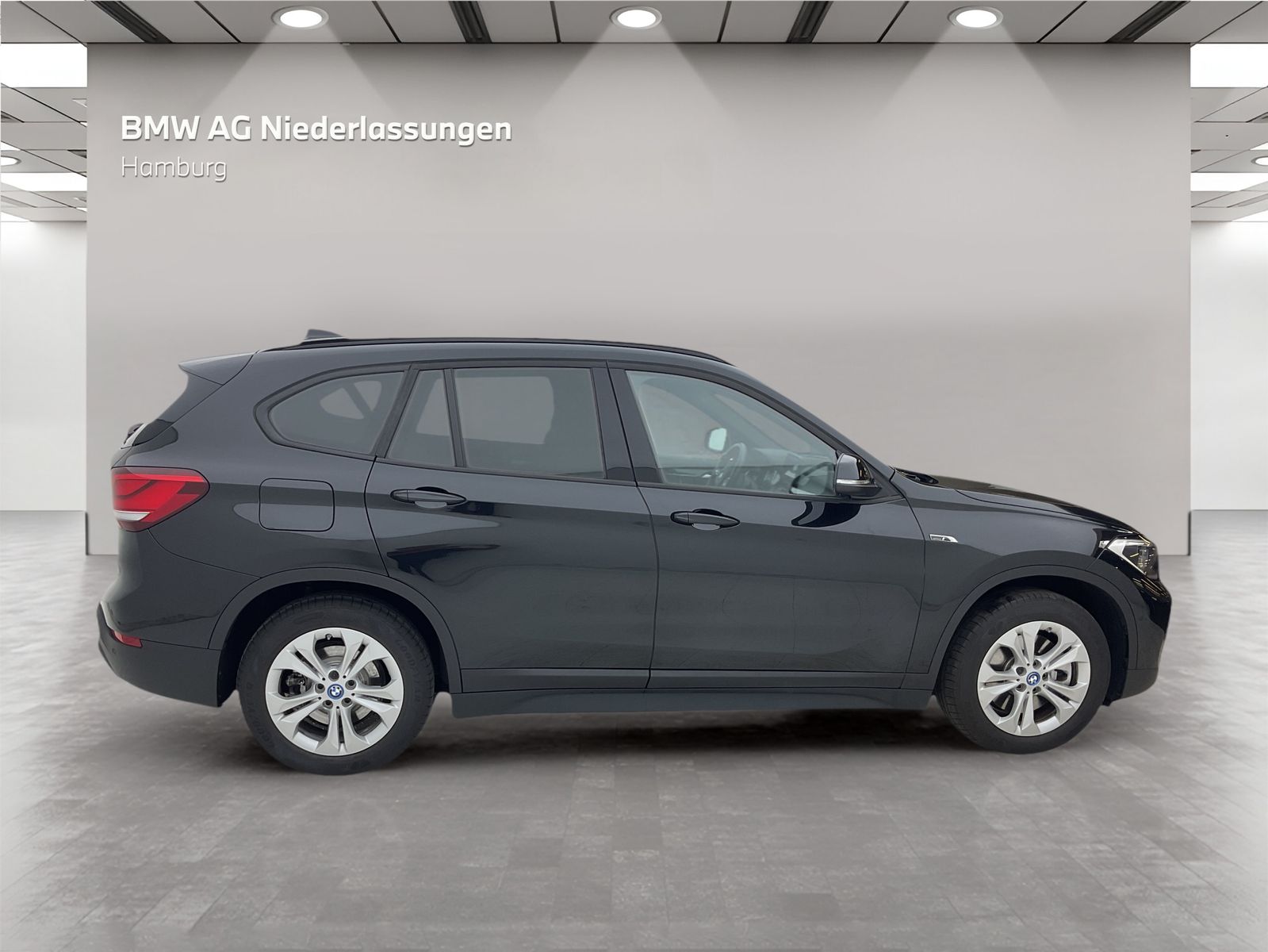 BMW X1 xDrive25e - Samsaru's Car Outlet