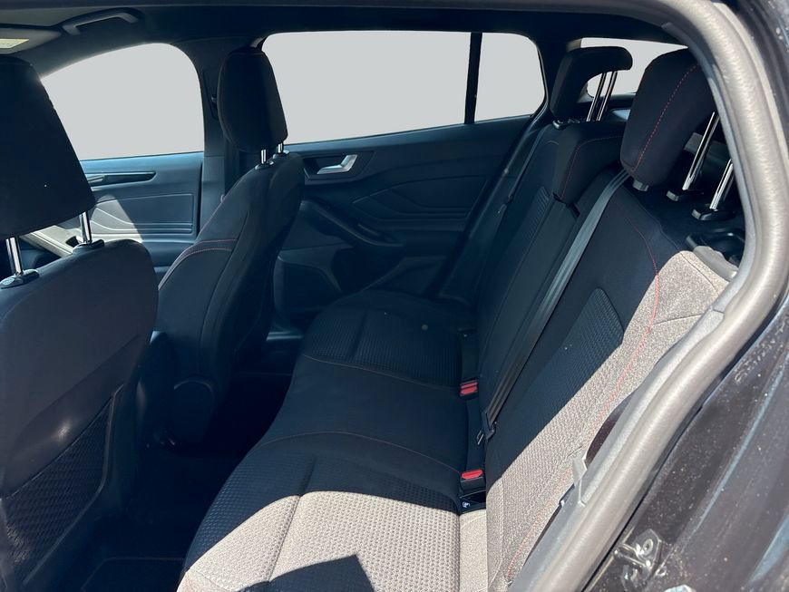 Ford Focus Turnier 1.0 EcoBoost Hybrid Aut. ST-LINE X