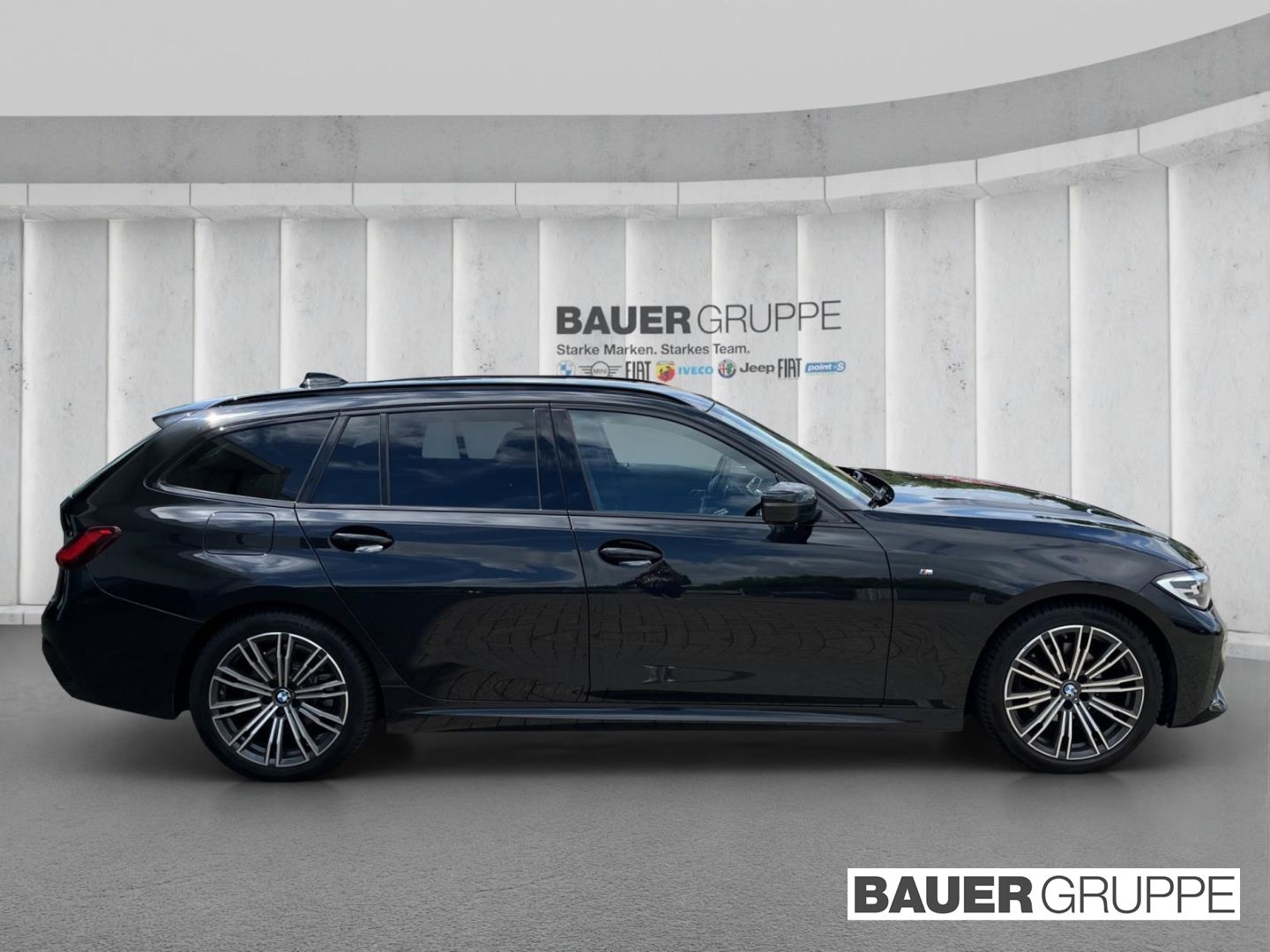 BMW 320 d xDrive M Sport Touring - Samsaru's Car Outlet