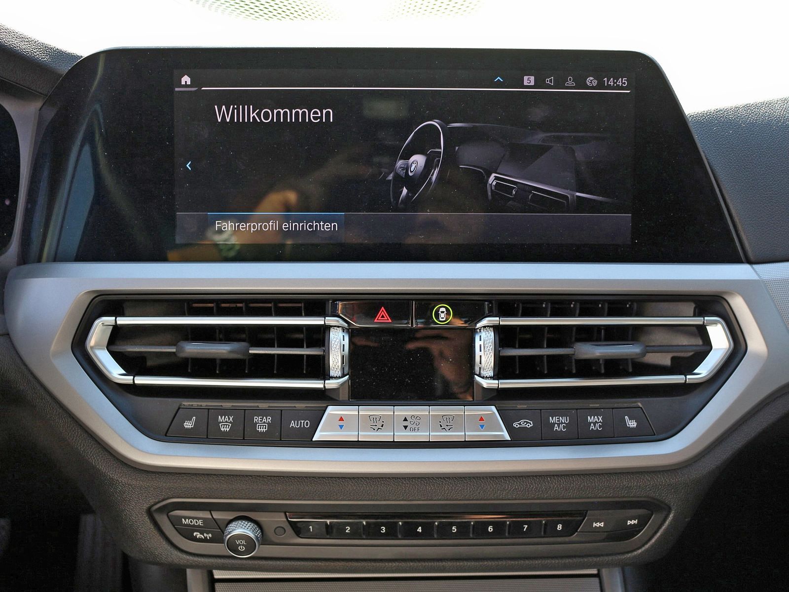 BMW 330e Touring Advantage - Samsaru's Car Outlet