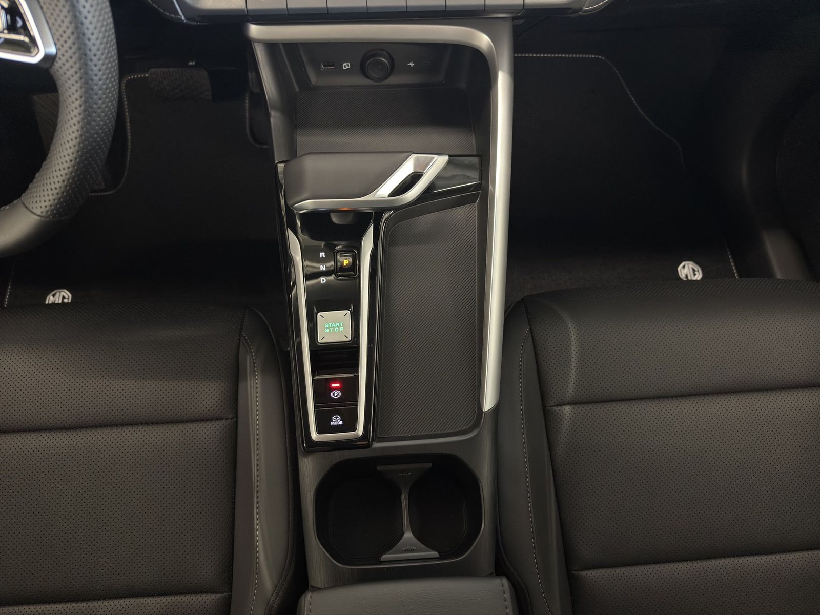 MG ZS Luxury 1.5 Hybrid+ Autom LED ACC RFK SHZ PDC