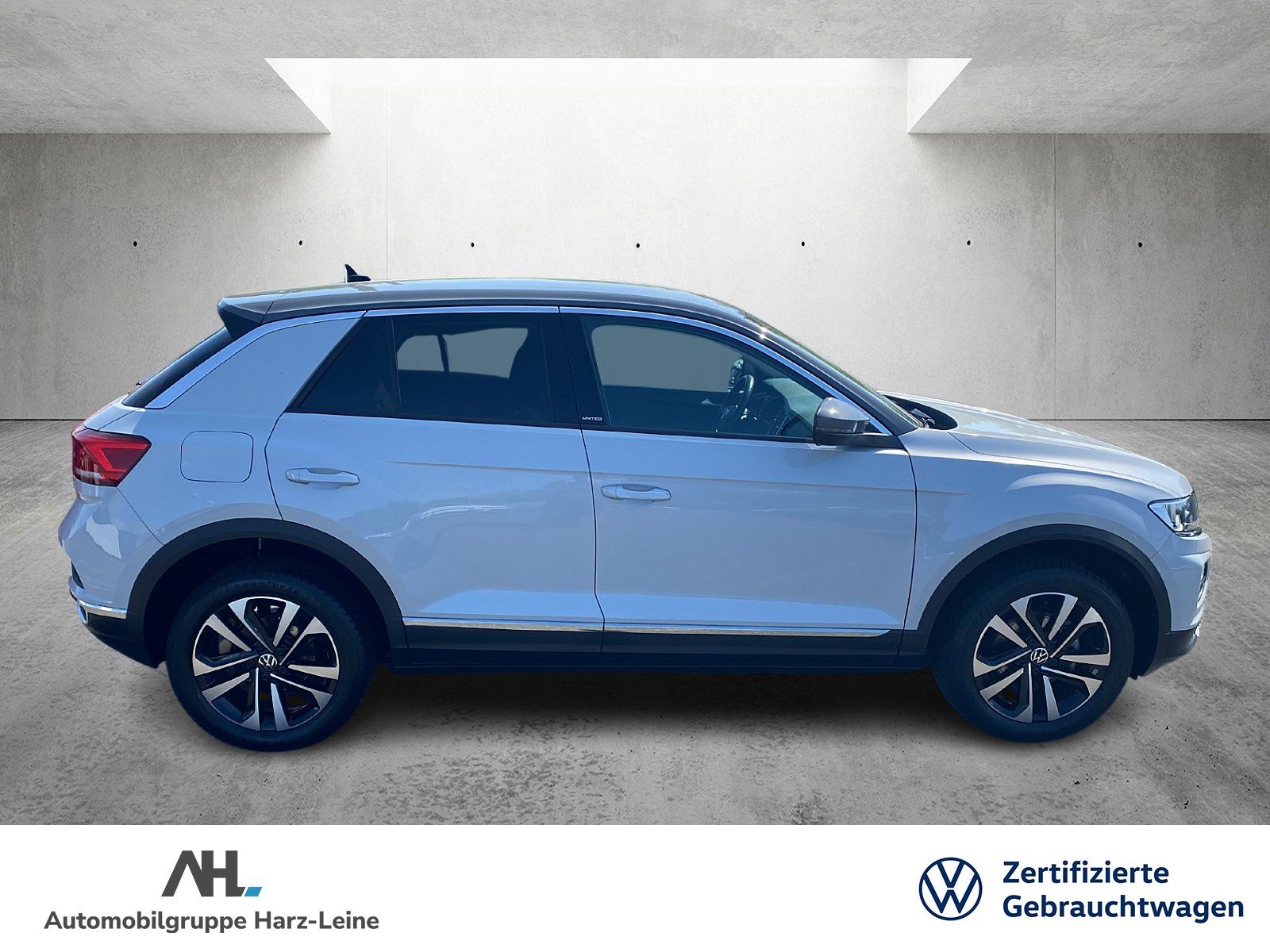 Volkswagen T-Roc 1.5 TSI United DSG - Samsaru's Car Outlet