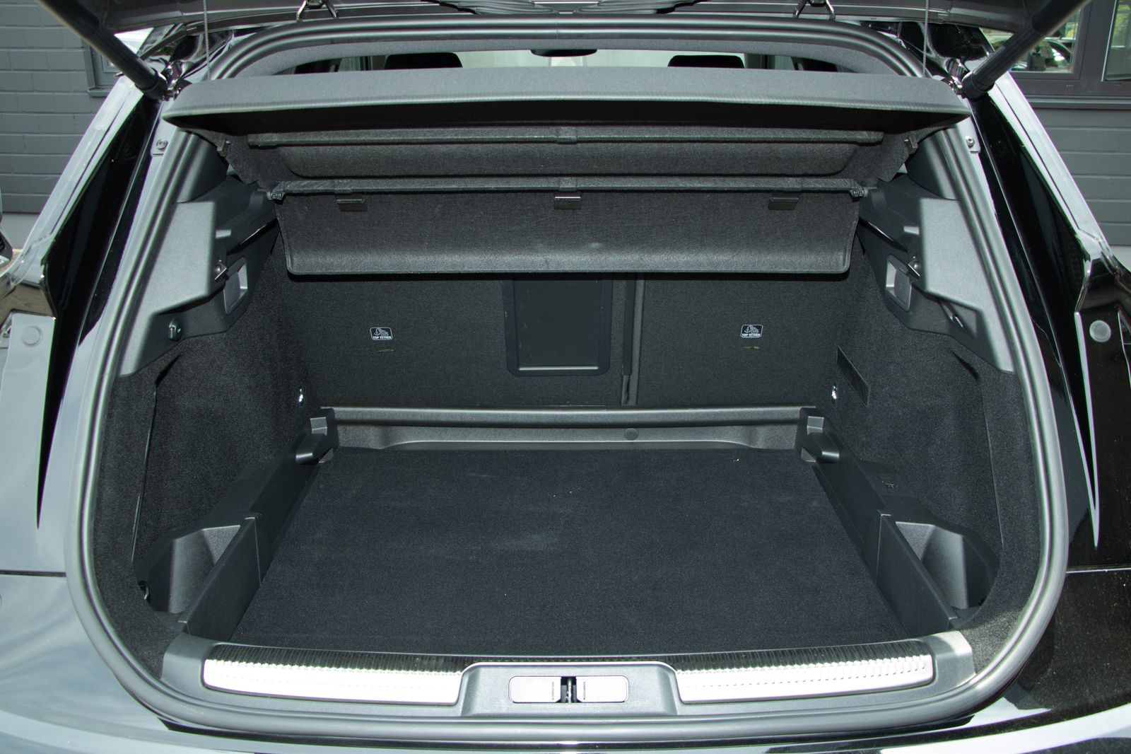 DS Automobiles DS7 Crossback Hybrid 4x4 Performance Line+ Sound