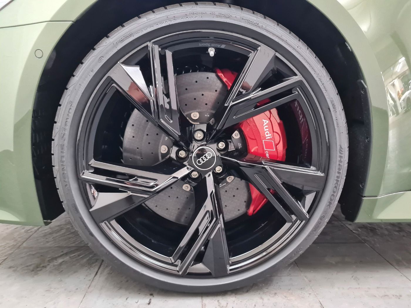 Audi RS6 Avant performance Essentials StHzg #black