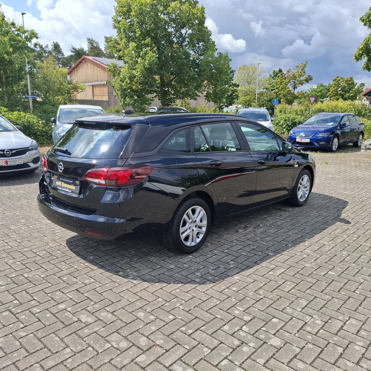 Opel Astra K 1.4 Turbo Sports Tourer Edition - Samsaru's Car Outlet