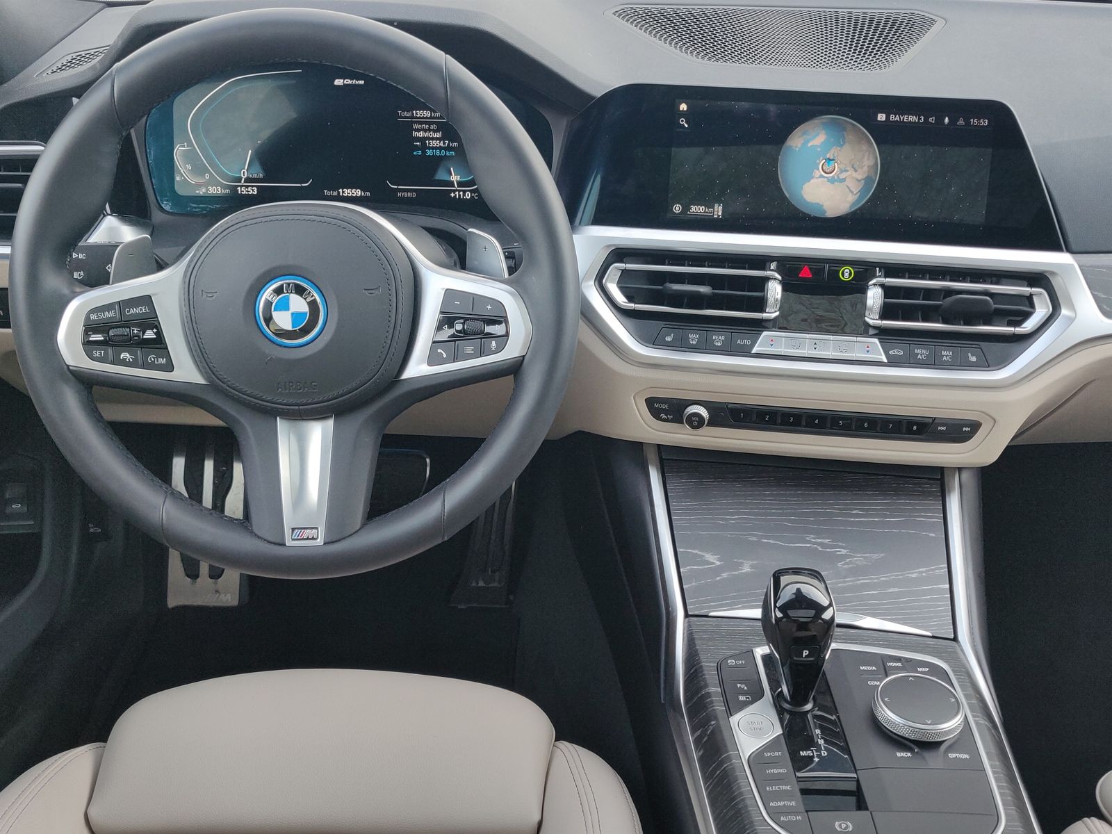 BMW 330e Touring M SPORTPAKET - Samsaru's Car Outlet