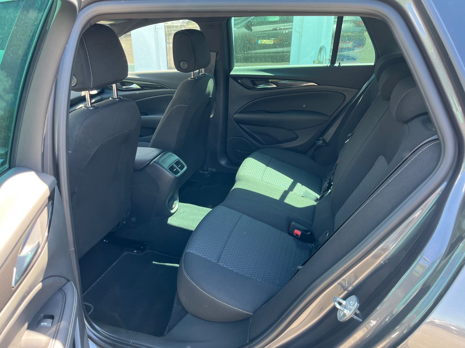 Opel Insignia B ST 1,5 D Aut. Business - Samsaru's Car Outlet