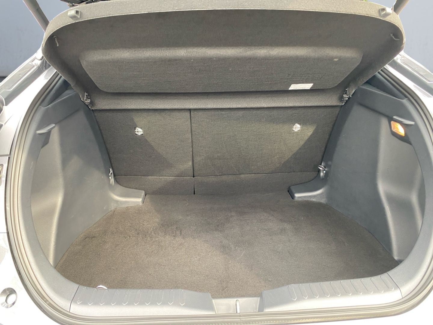 Toyota C-HR 1.8 Hybrid Team D *LED*ACC*CAM*SHZ*SmartKey