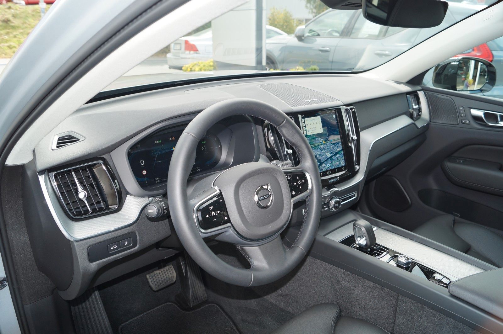 Volvo XC60 T6 AWD Plug-In Hybrid Plus Dark Aut/360/AHK