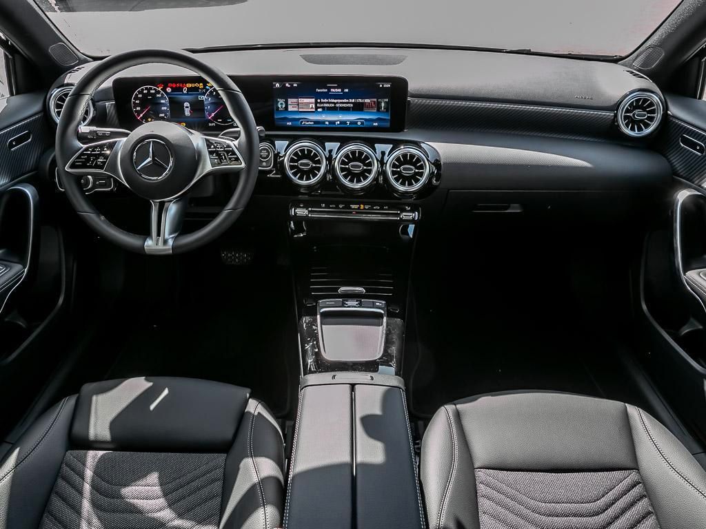 Mercedes-Benz A 180 Progressive Advanced Plus Black - Samsaru's Car Outlet