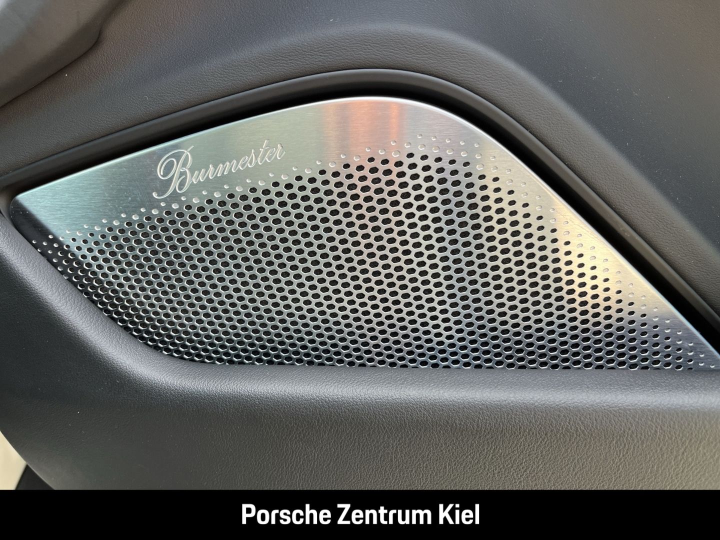 Porsche Taycan Turbo S Sport Turismo Burmester Sunshine-