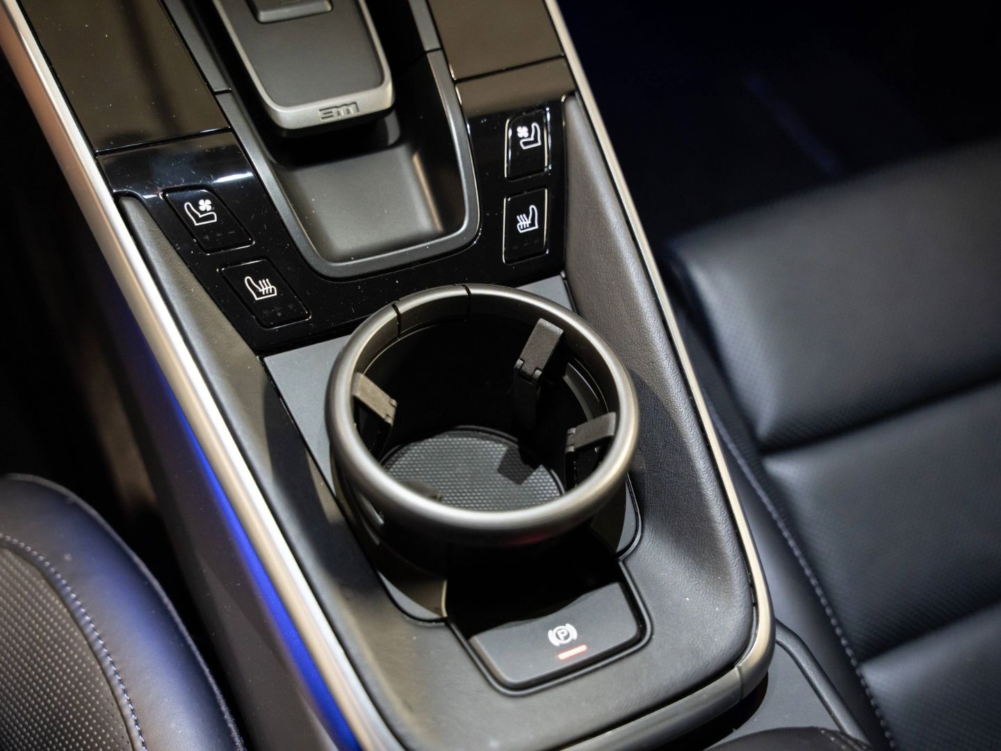 Porsche 992 Turbo S Burmester InnoDrive PCCB Lift-VA