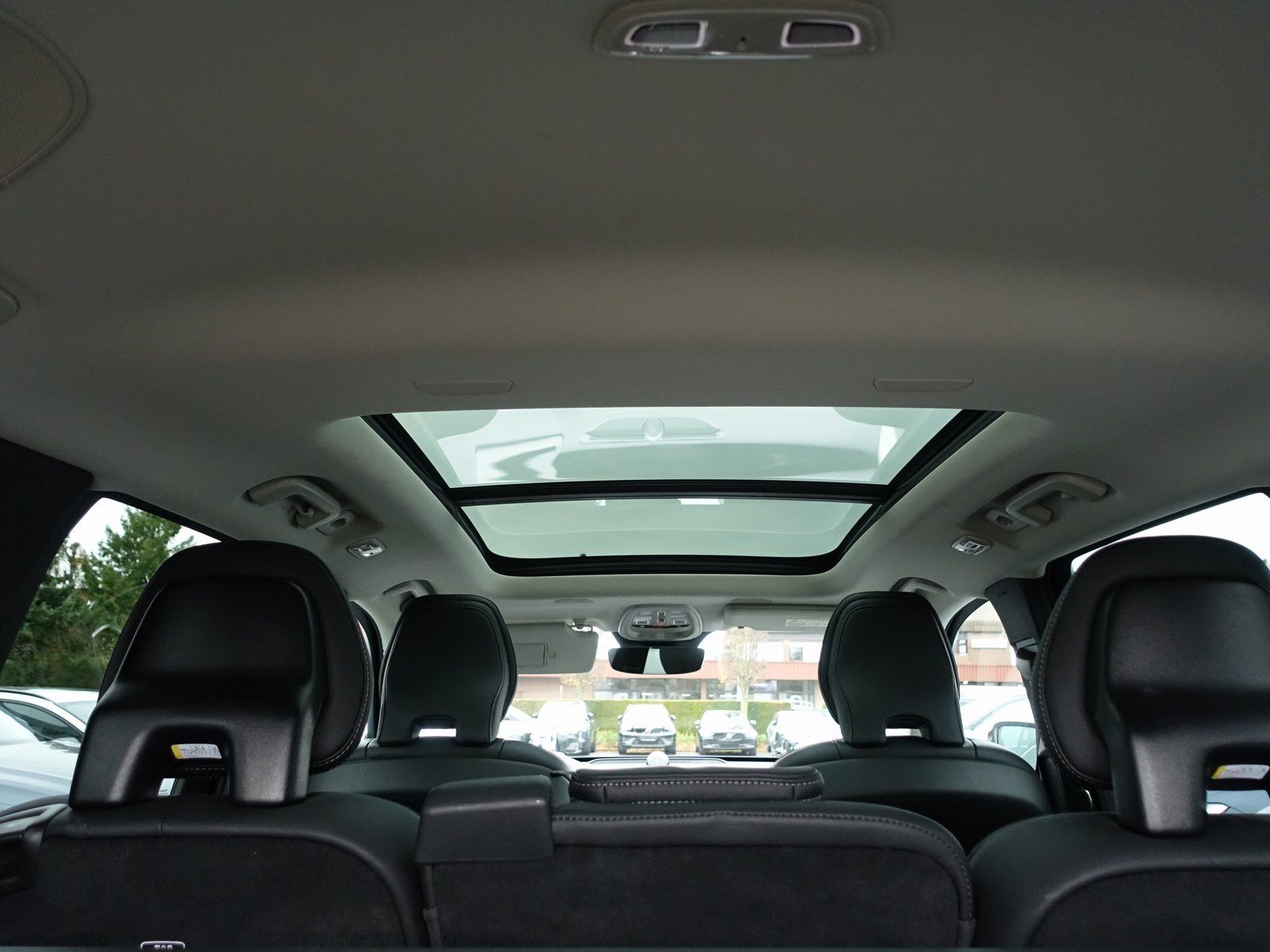 Volvo XC90 Plus T8 AWD/B&W/HeadUP/Pano/360°/FourC/AHK