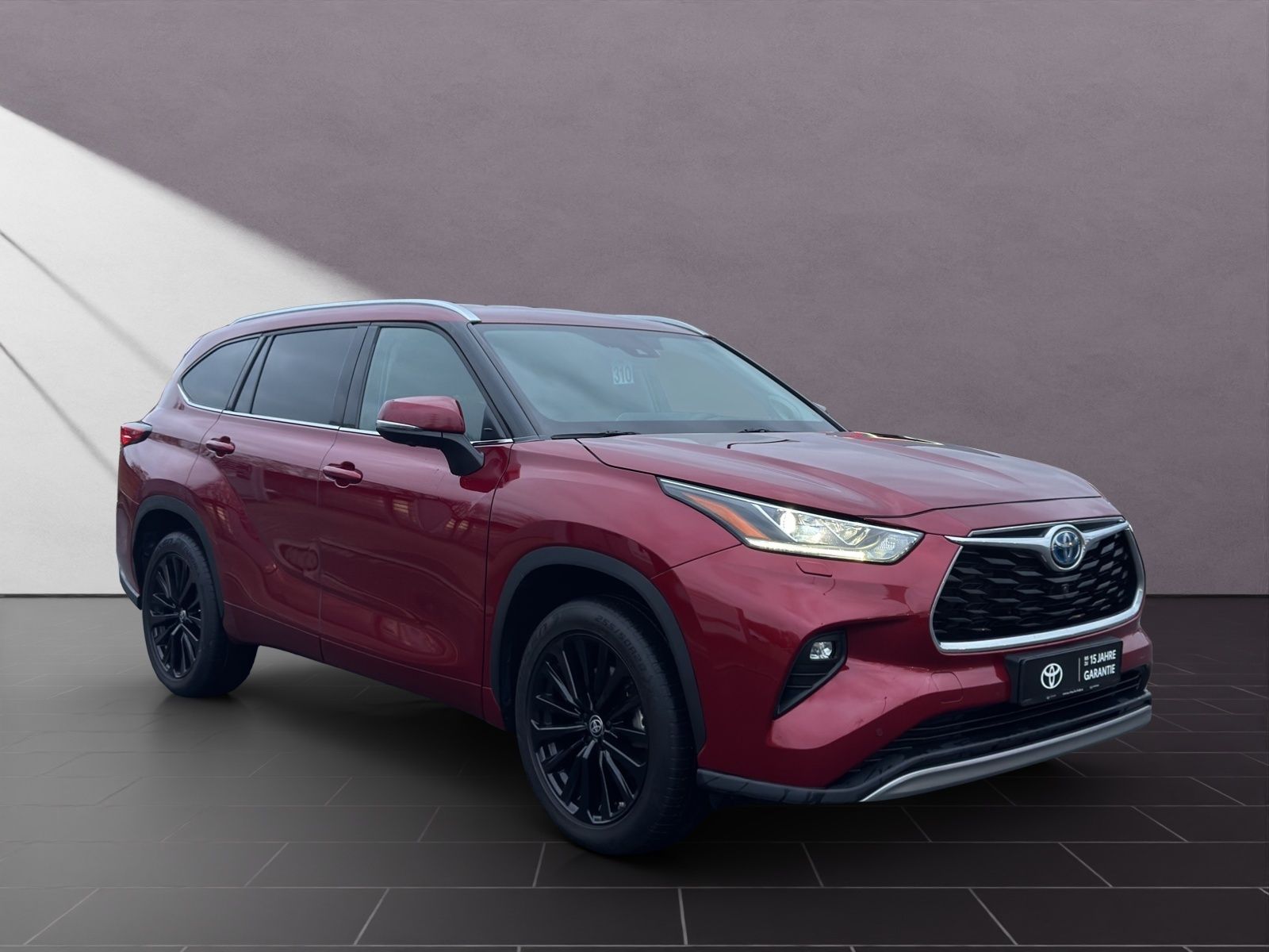 Toyota Highlander Hybrid Luxury 7 SITZER+AHK+LEDER+HuD