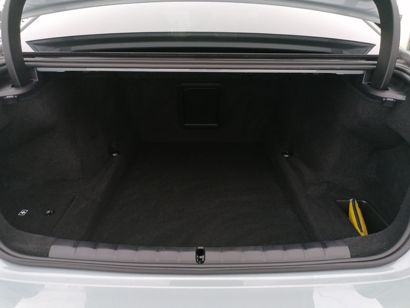 BMW 740 d xDrive M Sport DAProf PA-Prof B&W Standhzg