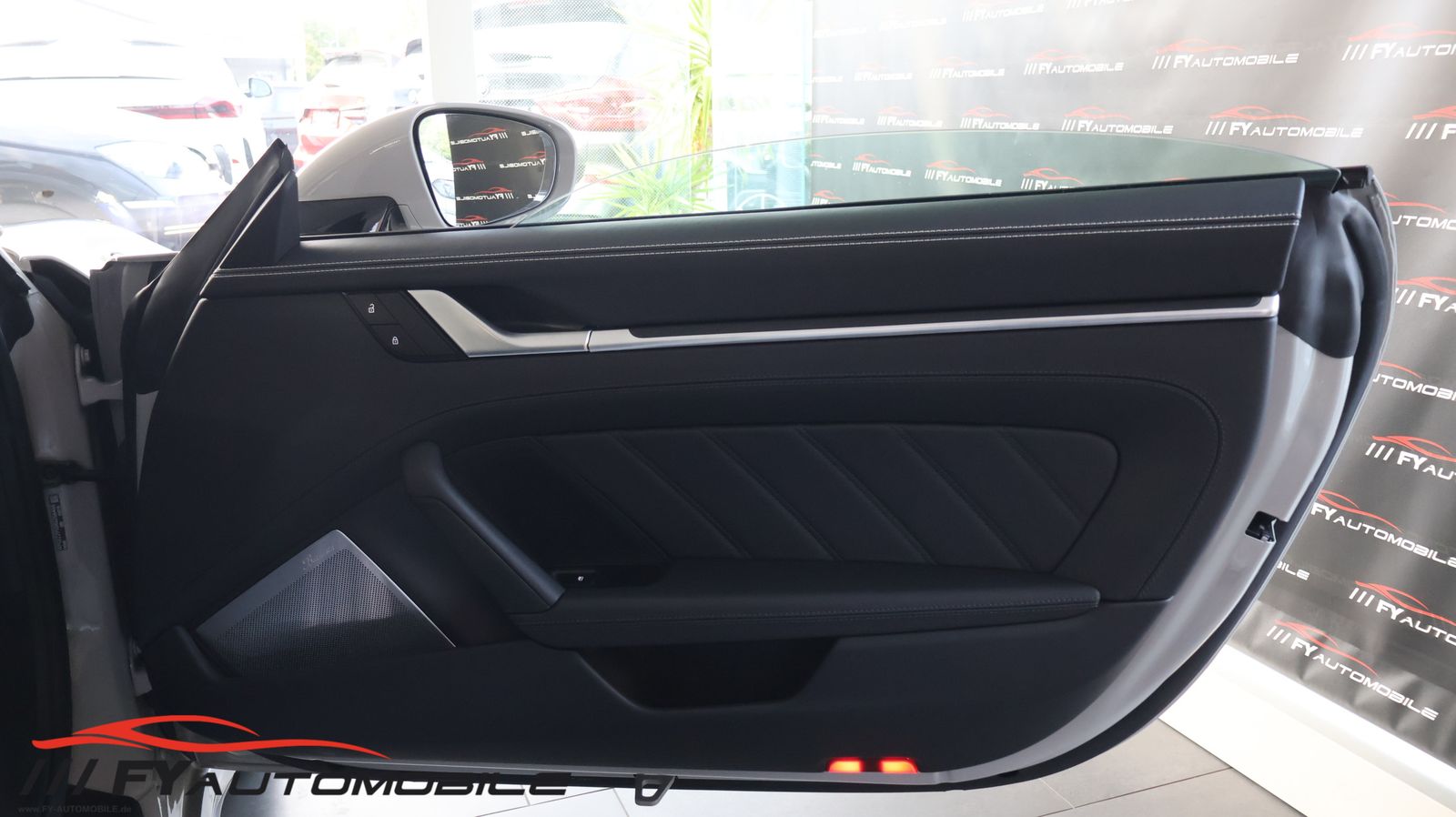 Porsche 992 Turbo S Cabriolet Lift* Keramik* Garantie*