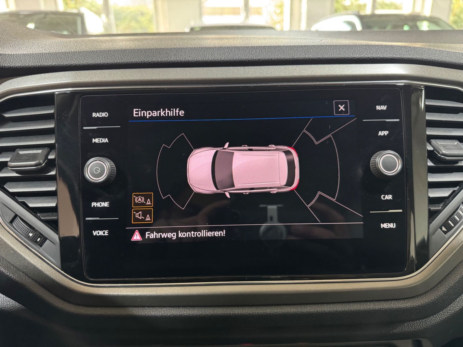 Volkswagen T-Roc Style 1.5 TSI - Samsaru's Car Outlet