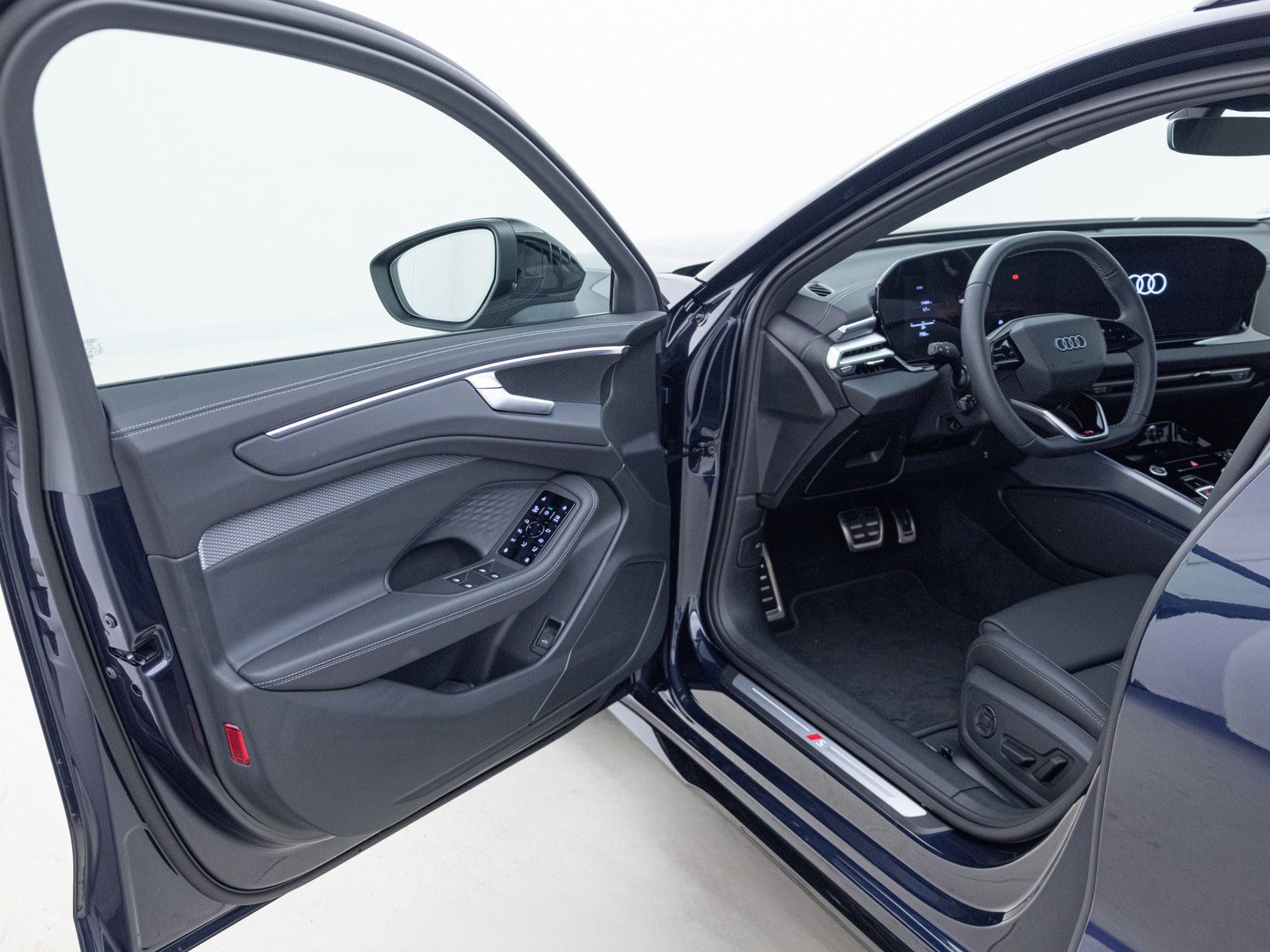 Audi A6 Avant TFSI 150 kW S-TRO*MATRX*S-LINE*AHK*PANO