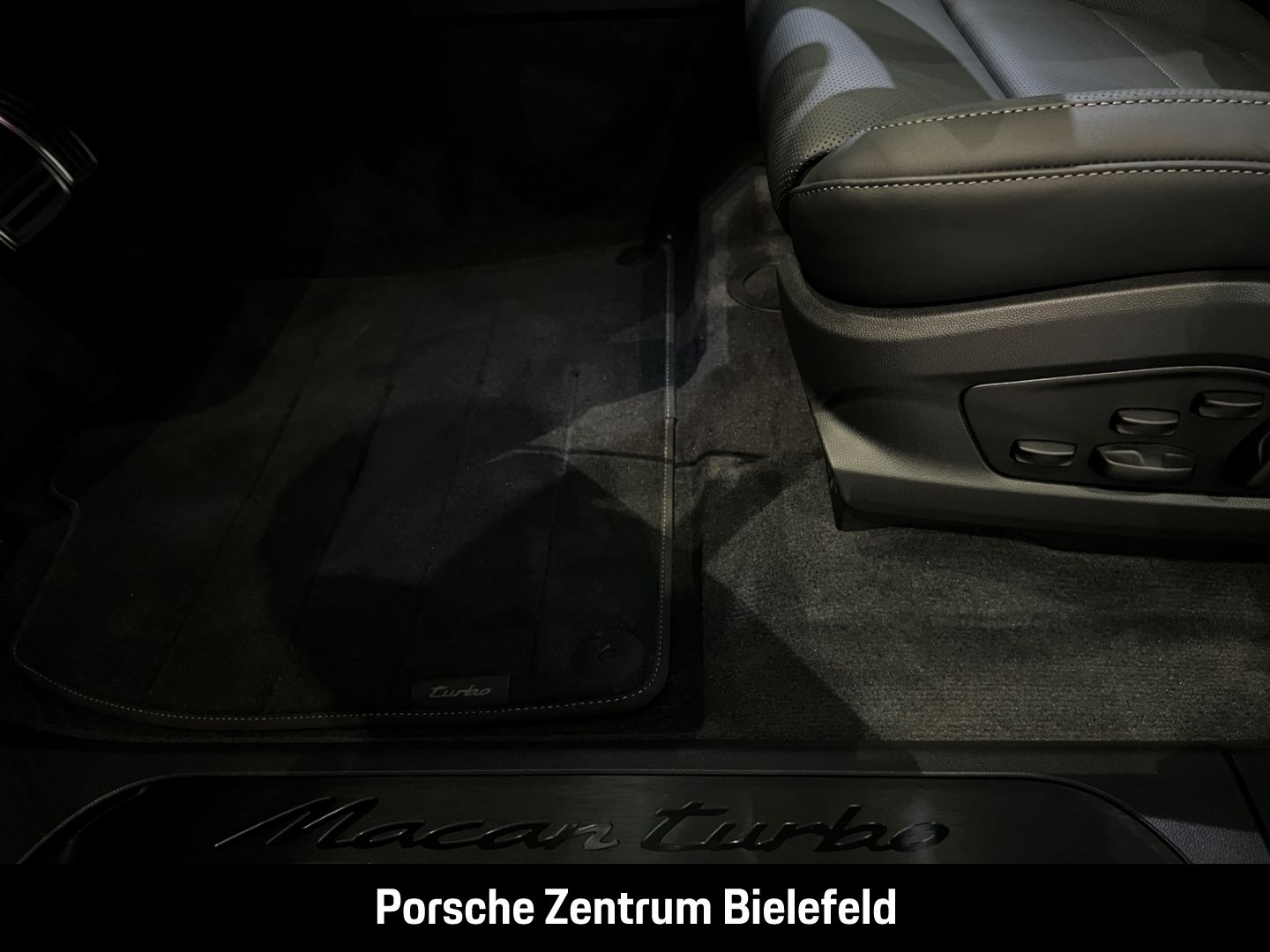 Porsche Macan Turbo BOSE Surround-View Abstandstempomat