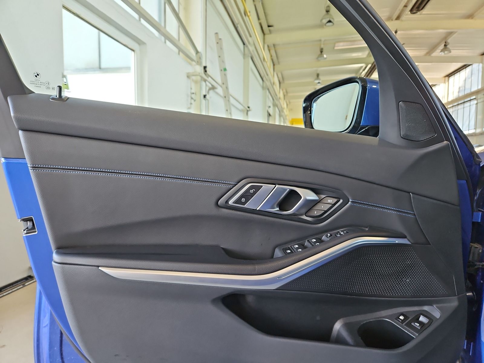 BMW 330e xDrive Touring M Sportpaket - Samsaru's Car Outlet