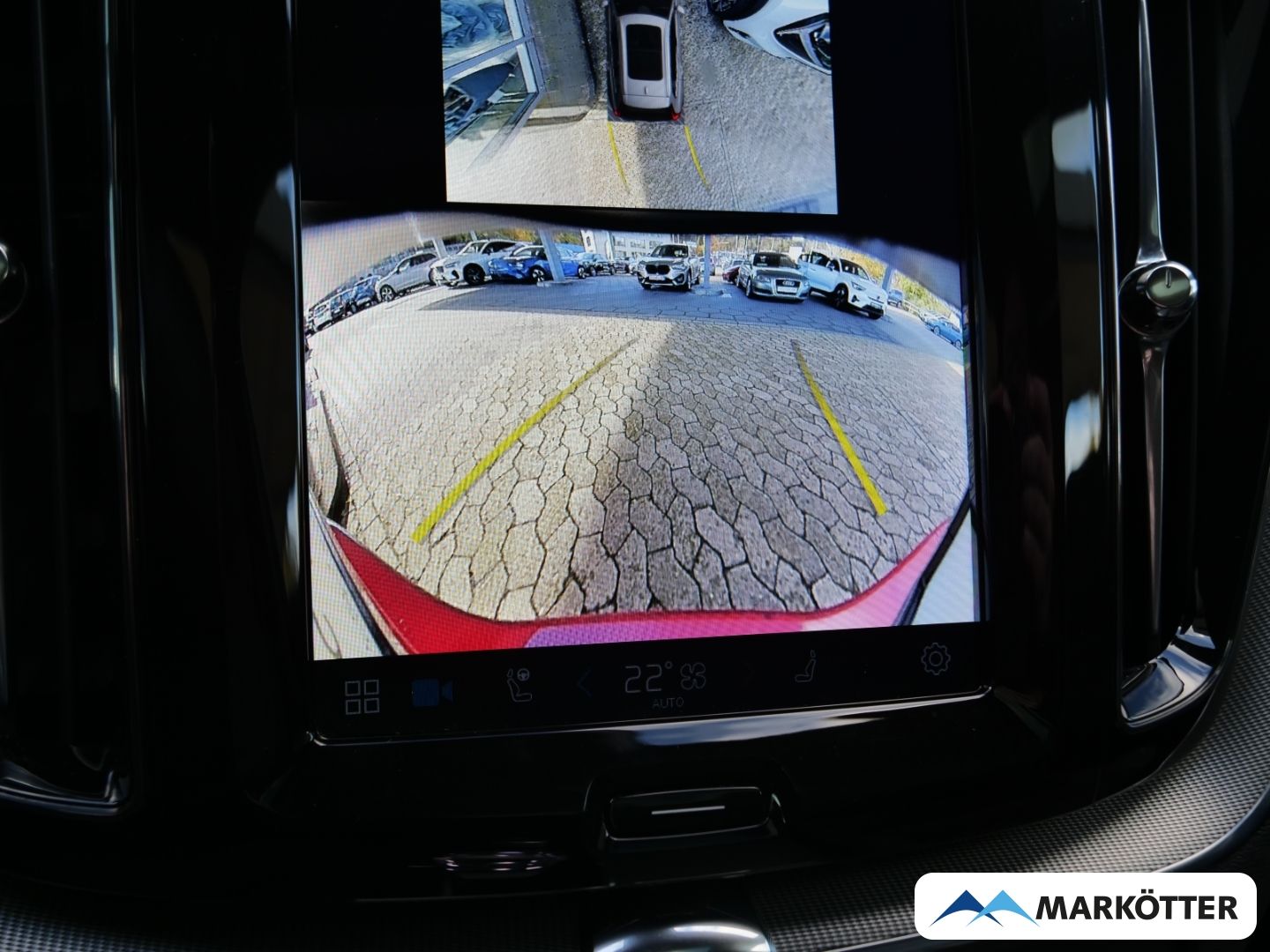 Volvo XC60 B5 AWD Plus Dark AHK/PANO/BLIS/360CAM/