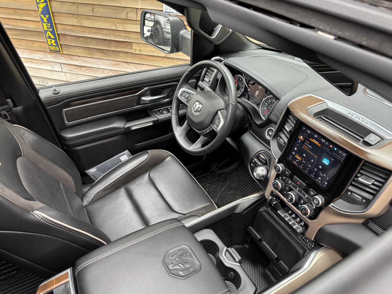 Dodge RAM 1500 Laramie 5.7L PANO 4x4 AHK LPG