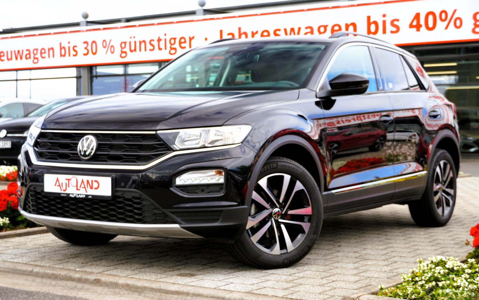 Volkswagen T-Roc 1.0 TSI United - Samsaru's Car Outlet
