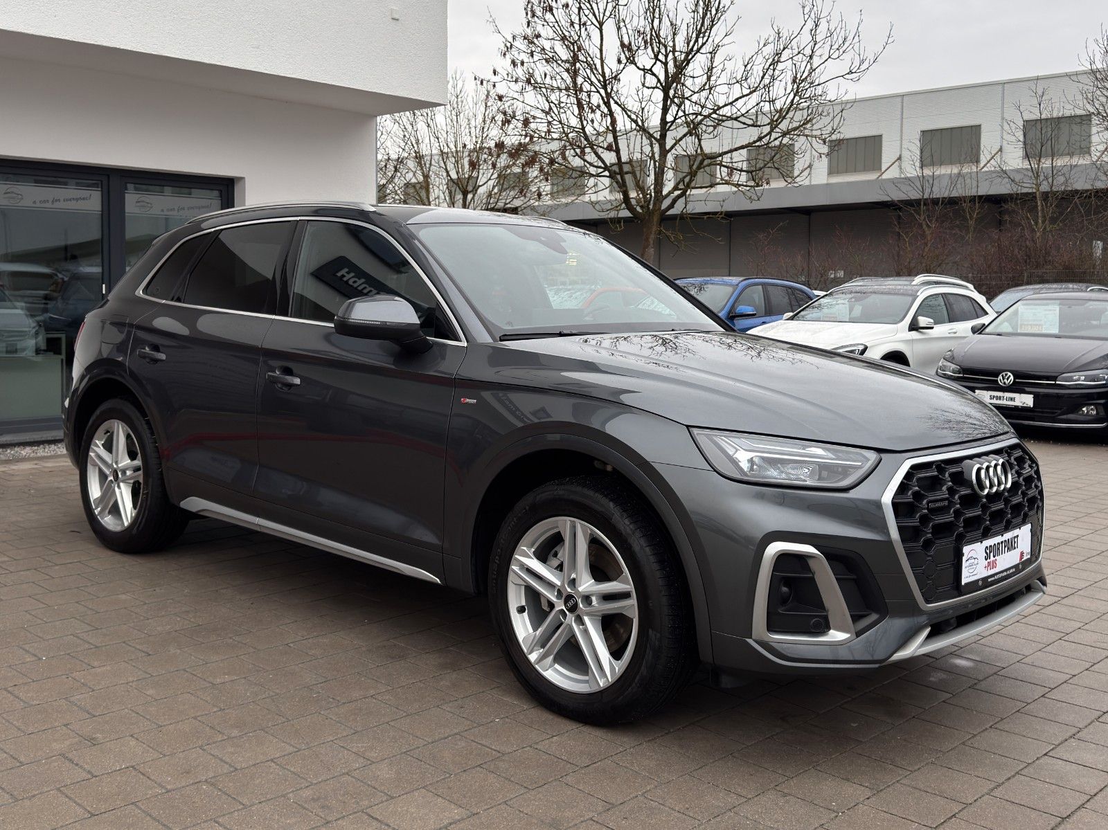 Audi Q5 40 TDI quattro S line - Samsaru's Car Outlet