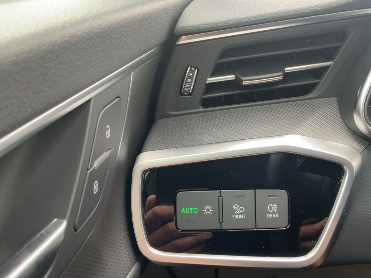 Audi A6 Avant 40 TDI S-TR SPORT - Samsaru's Car Outlet
