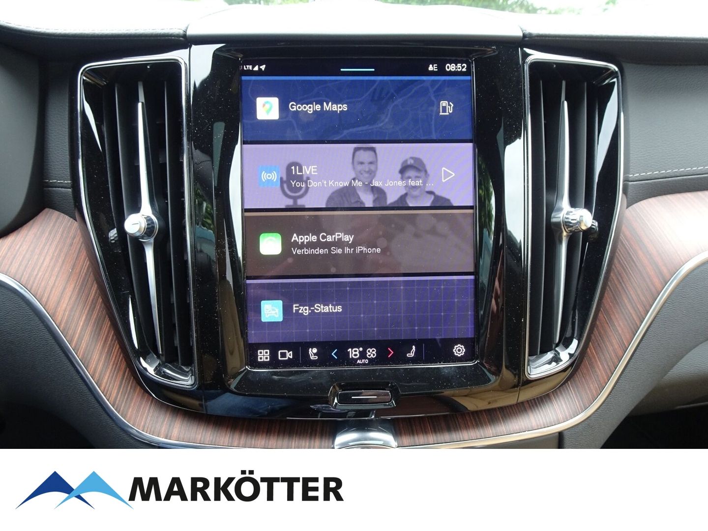 Volvo XC60 B4 AWD Ultimate Dark - Samsaru's Car Outlet