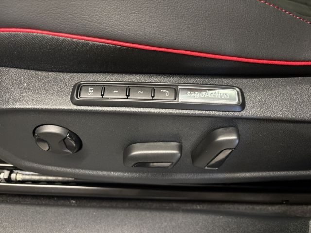 Volkswagen ID.4 GTX 79 kWh 4Motion HUD AHK Panorama Navi