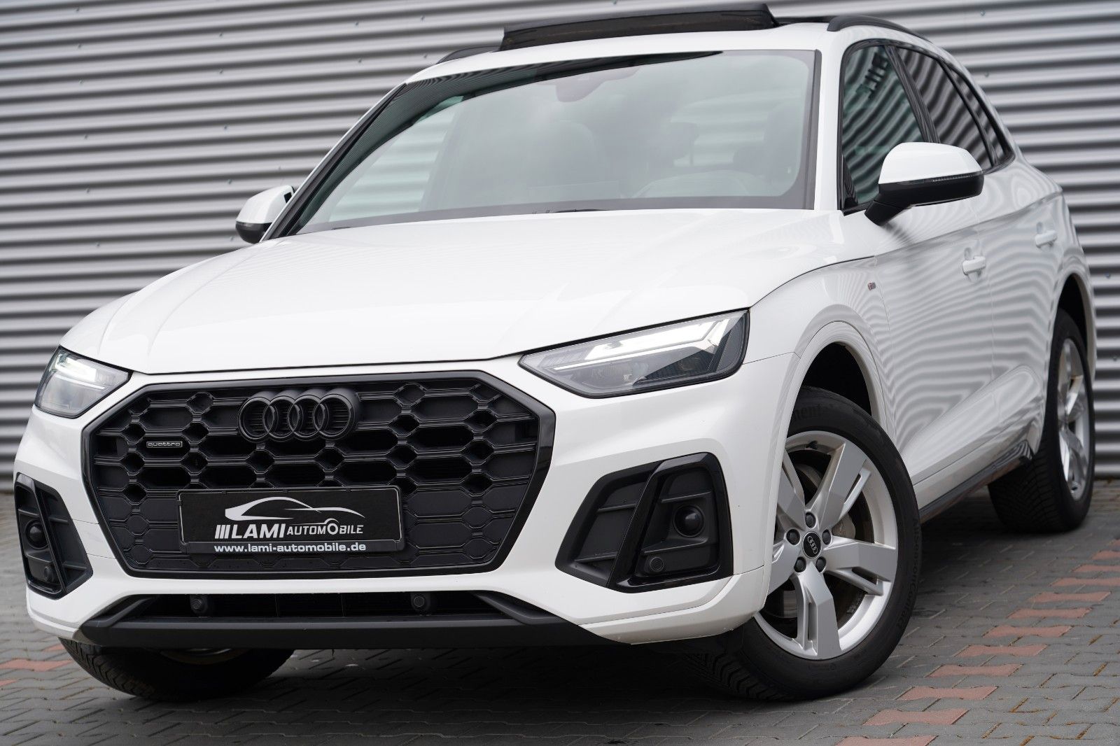 Audi Q5 40 TDI quattro S line PANO NAPPA HUD AHK KEY