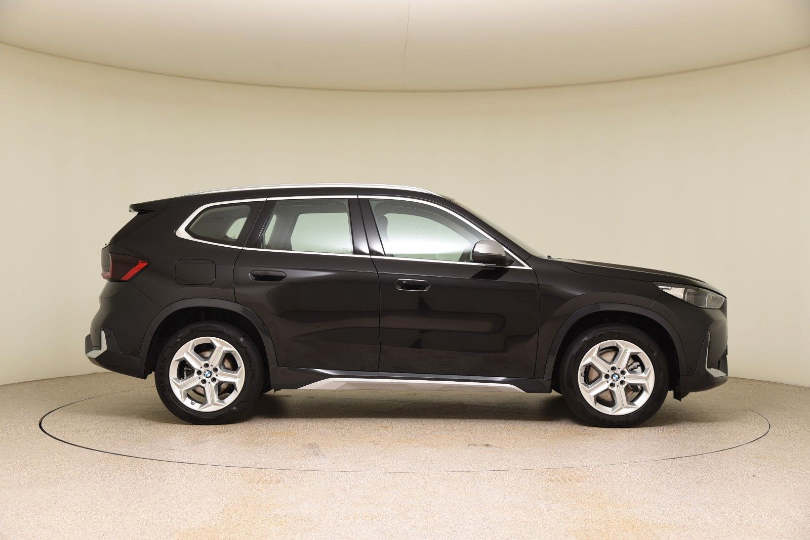 BMW X1 xDrive23d xLine - Samsaru's Car Outlet