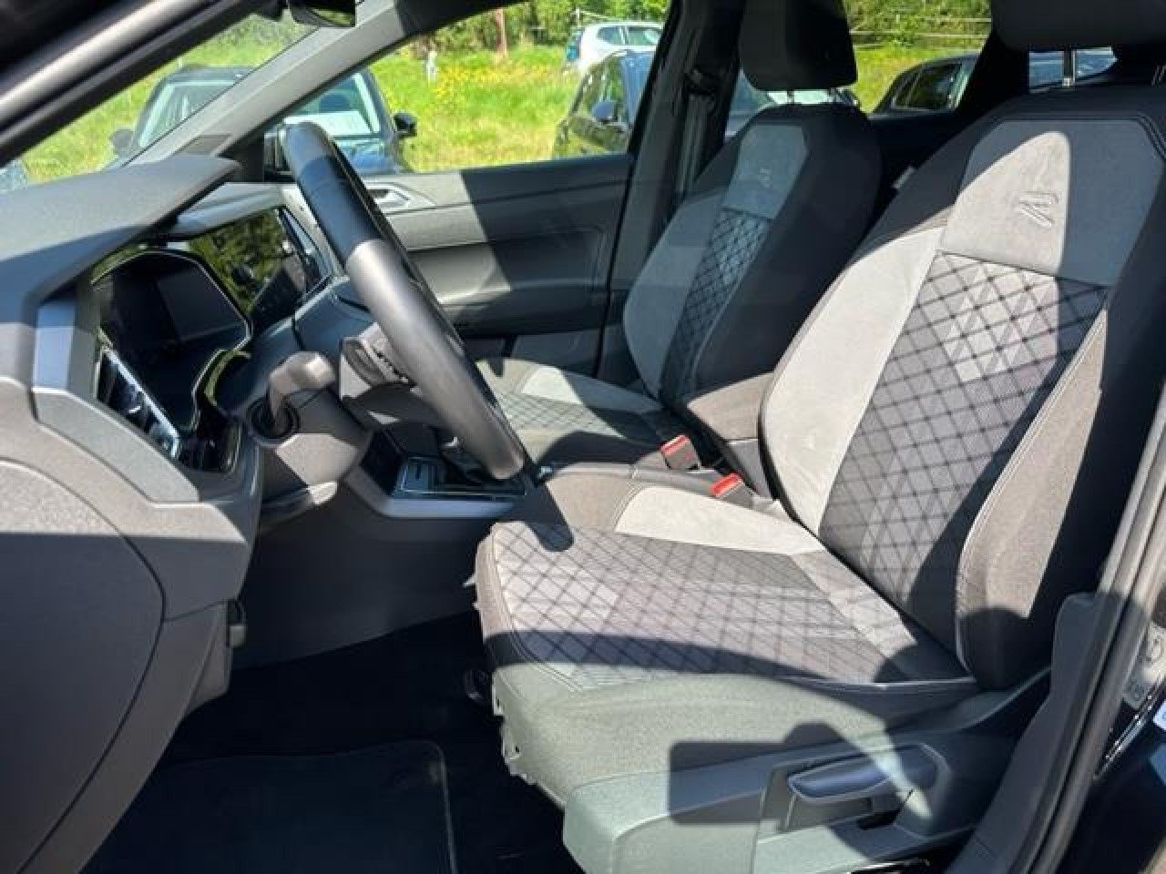 Volkswagen Taigo R-Line 1.0 TSI DSG - Samsaru's Car Outlet