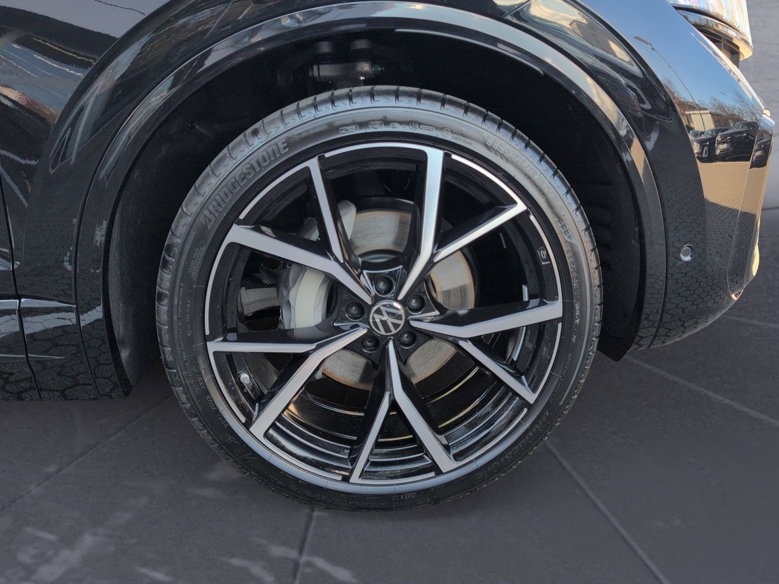 Volkswagen Touareg  R-Line 3.0TDI  4MOTION R-Line 3.0TDI 28