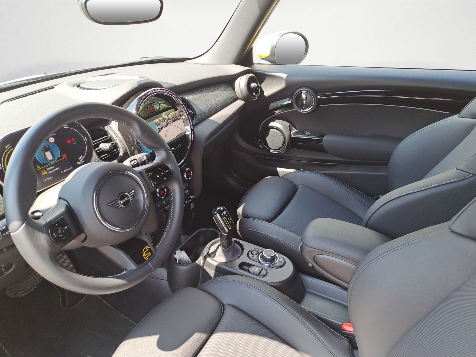 MINI Cooper SE - Samsaru's Car Outlet