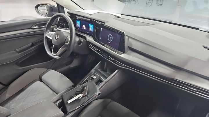 Volkswagen Golf VIII Lim. Style eHybrid*PANO*IQ*DCC*HEAD*ME