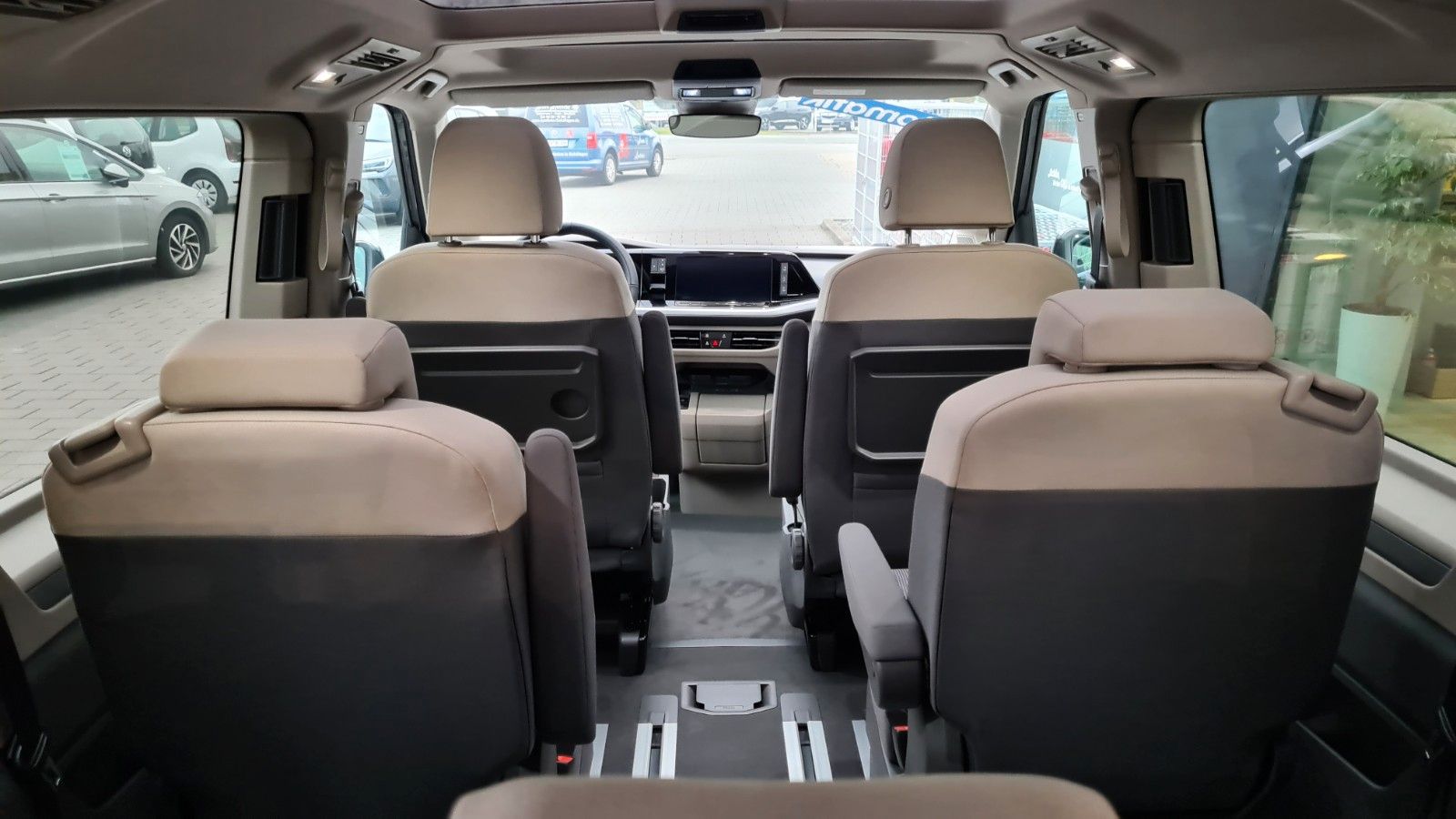Volkswagen T7 Multivan Diesel - Samsaru's Car Outlet