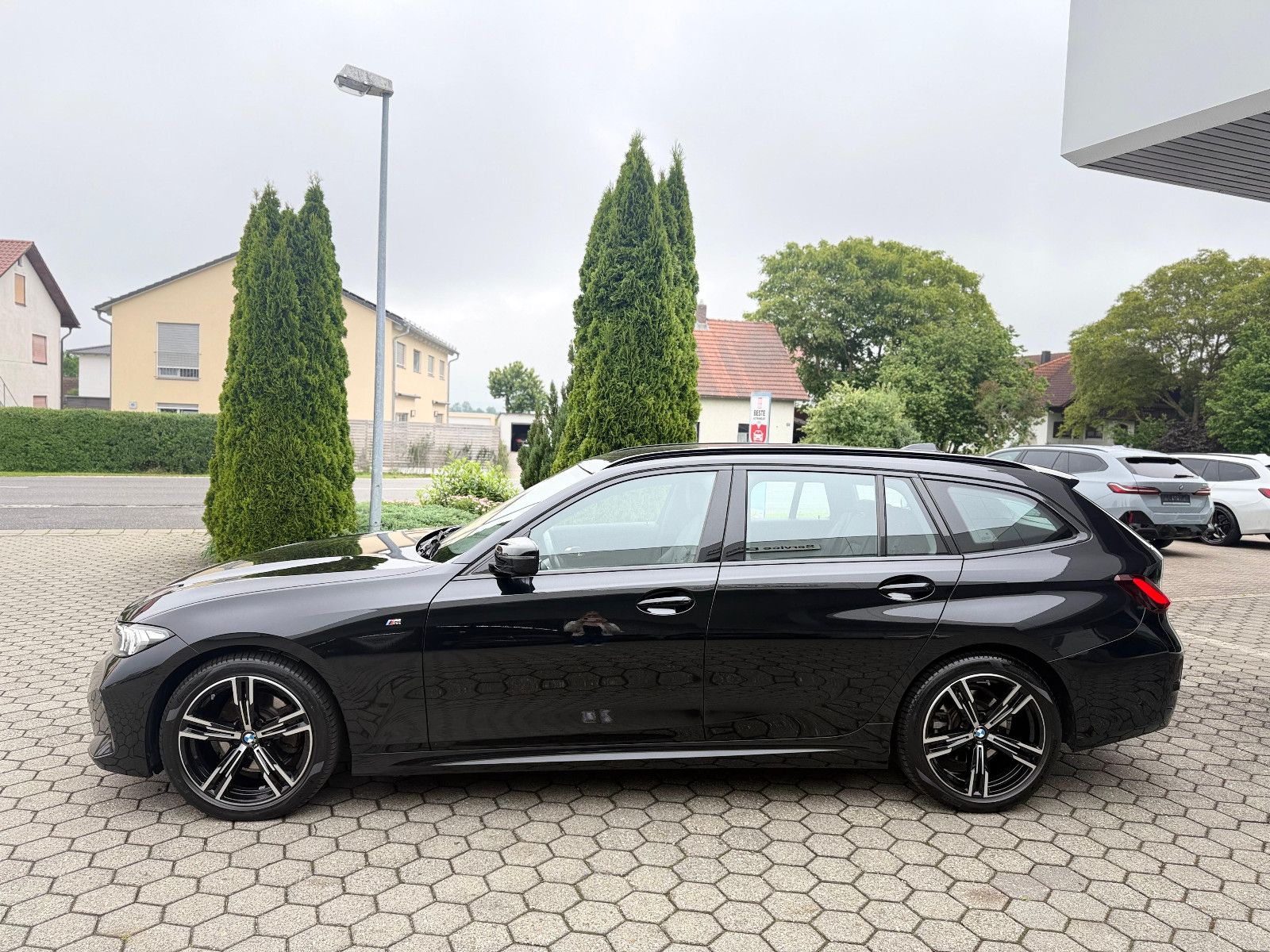 BMW 320 d Touring M-Sport xDrive - Samsaru's Car Outlet