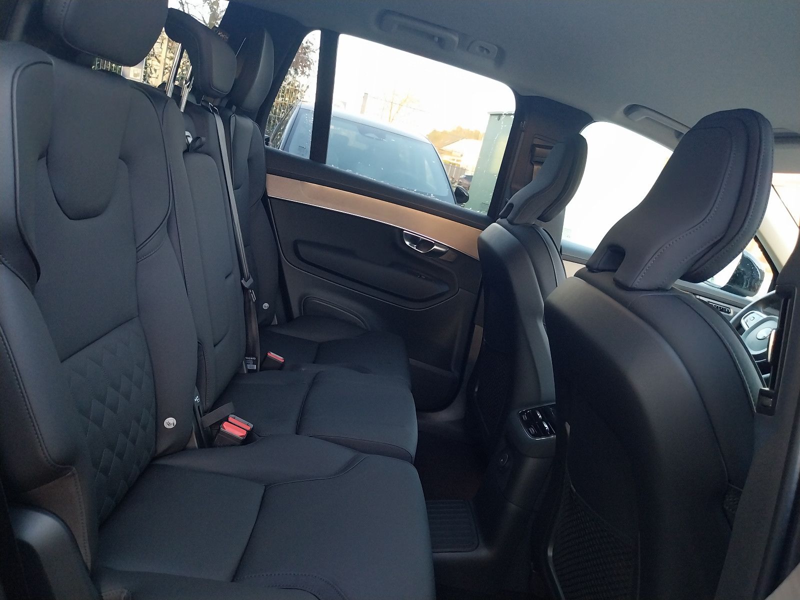 Volvo XC90 Plus Bright Recharge Plug-In Hybrid AWD